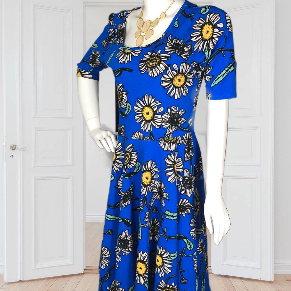 LuLaRoe XL Free-Spirited Sunflower Sensation Dress - Picture 4 of 11